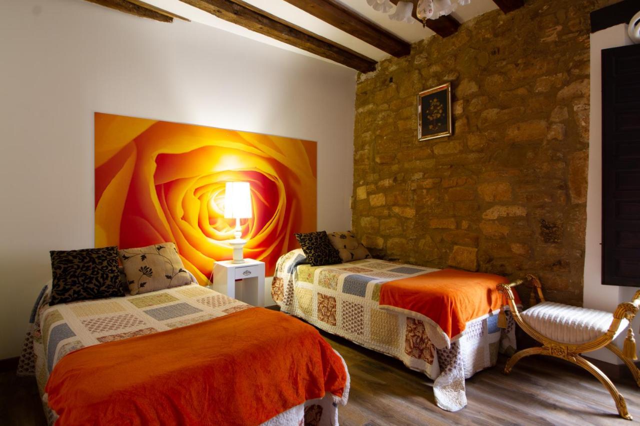 Hostal Rural La Pata De Oca Y Albergue Solo Por Peregrinos Hotel Torres del Rio Kültér fotó