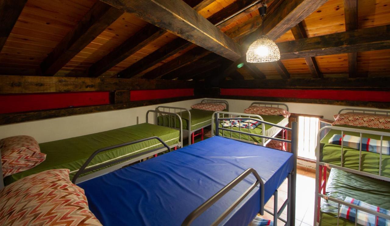 Hostal Rural La Pata De Oca Y Albergue Solo Por Peregrinos Hotel Torres del Rio Kültér fotó